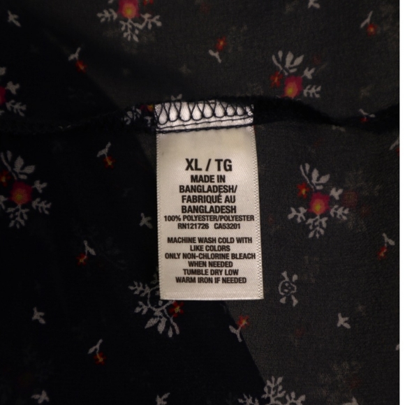 Aeropostal flower print button down blouse - Picture 8 of 8